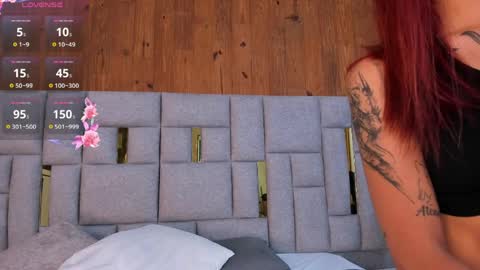 Snapshot of camilaa_smith_ chatting on April 1, 6:49 pm camilaa_smith_ online show from April 1, 6:49 pm