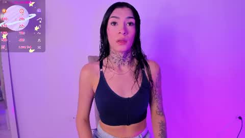 Snapshot of camilacoxx chatting on June 24, 7:13 pm online show from June 24, 7:13 pm