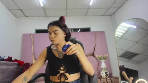 Snapshot of camilalady chatting on March 17, 3:55 am CamilaLady online show from March 17, 3:55 am