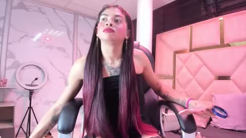 Snapshot of camilalady chatting on March 25, 4:07 am CamilaLady online show from March 25, 4:07 am