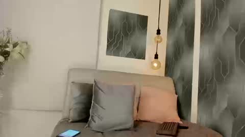 camila manzur online show from September 25, 11:30 pm