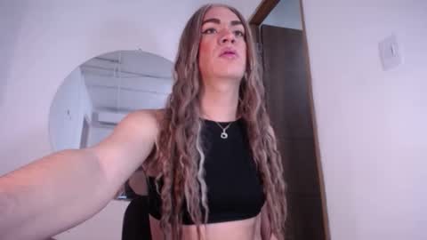 camilaparrisx online show from December 28, 3:04 am