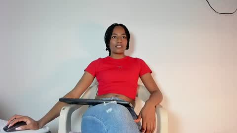 Camila Robinson online show from June 24, 9:03 pm