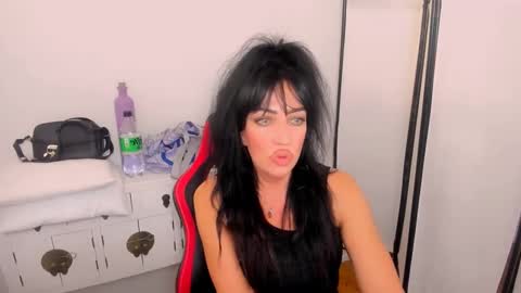CamileEyes online show from December 30, 6:27 pm