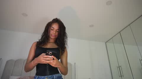 Brit online show from December 5, 8:05 pm