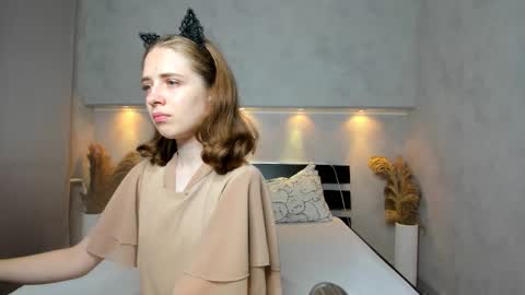 Snapshot of camilla_kelly chatting on September 12, 12:11 am Camilla online show from September 12, 12:11 am