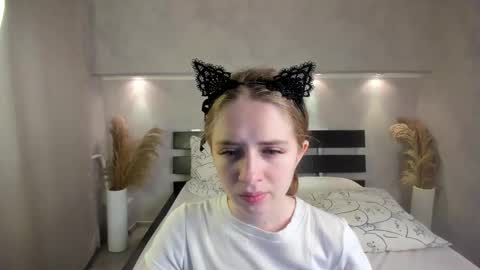 Snapshot of camilla_kelly chatting on October 11, 1:05 am Camilla online show from October 11, 1:05 am