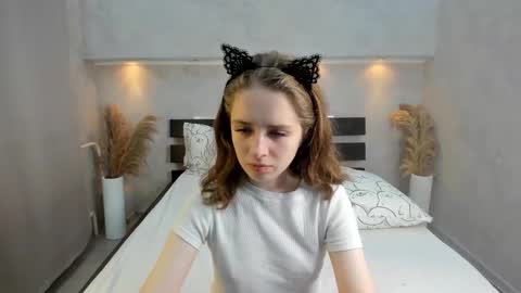 Snapshot of camilla_kelly chatting on October 13, 1:05 am Camilla online show from October 13, 1:05 am