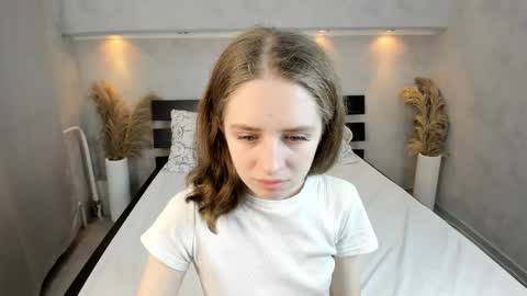 Snapshot of camilla_kelly chatting on October 24, 1:13 am Camilla online show from October 24, 1:13 am