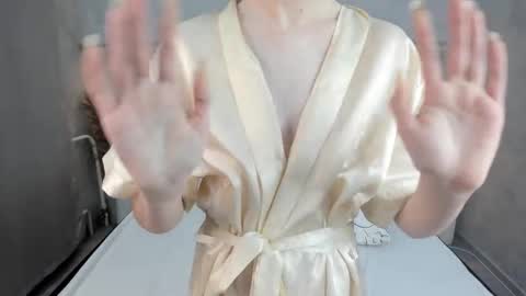 Snapshot of camilla_kelly chatting on November 1, 1:07 am Camilla online show from November 1, 1:07 am