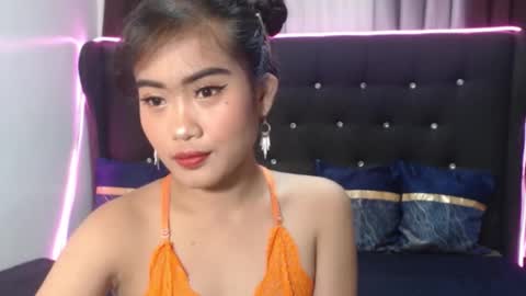camilla_morena online show from September 21, 3:41 am