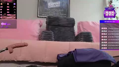 Snapshot of camillacassidy chatting on June 8, 2:39 pm CamillaCassidy online show from June 8, 2:39 pm