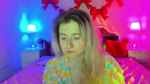 camilladreamer online show from April 15, 8:09 pm