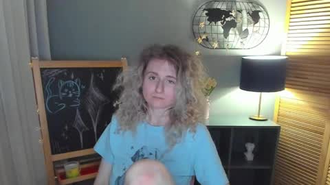 camilladreamer online show from May 9, 4:39 am
