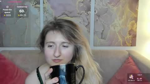 camilladreamer online show from May 11, 2:45 pm