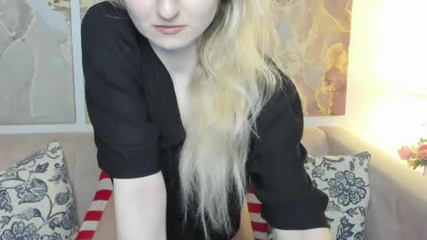 camilladreamer online show from May 14, 10:11 am