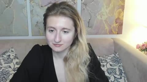 camilladreamer online show from May 15, 11:28 am