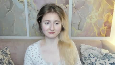 camilladreamer online show from May 17, 6:04 pm