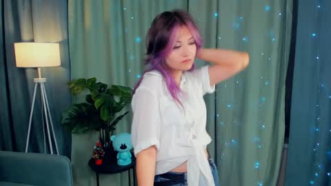 Snapshot of camillamondelli chatting on March 31, 5:35 pm Emily online show from March 31, 5:35 pm