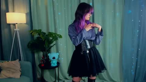 Snapshot of camillamondelli chatting on April 1, 4:04 pm Emily online show from April 1, 4:04 pm