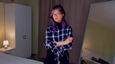 Snapshot of camillamondelli chatting on April 5, 1:30 pm Emily online show from April 5, 1:30 pm