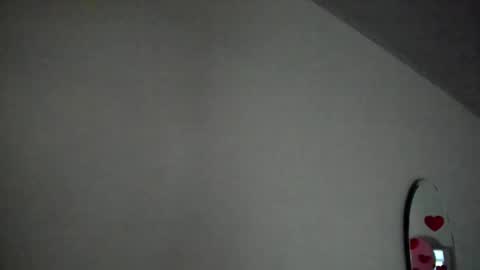 Snapshot of camille_juicy chatting on February 16, 12:01 pm Camille online show from February 16, 12:01 pm