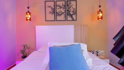 Snapshot of camille_lynn chatting on December 29, 4:59 am Camille Lynn online show from December 29, 4:59 am