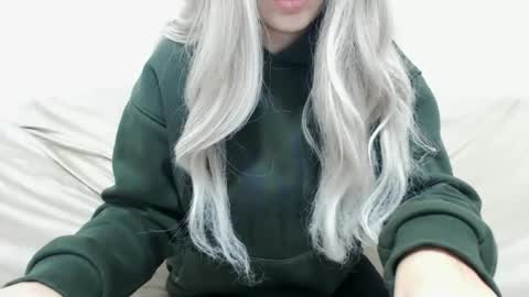 CamilleBunny online show from December 4, 3:27 am