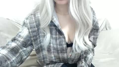 CamilleBunny online show from February 4, 3:23 am