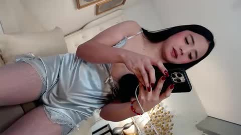 camillejoson online show from May 13, 12:52 am