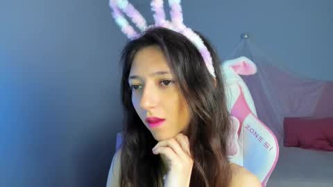 camillewhite online show from March 24, 5:12 am