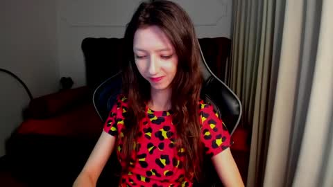 camillewhite online show from April 1, 5:19 am