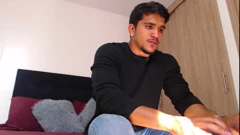 camilo_contre21 online show from September 24, 7:50 pm