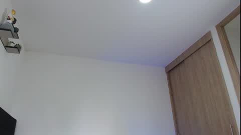 camilo_contre21 online show from November 13, 6:18 pm