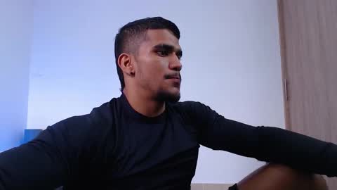 camilo_contre21 online show from March 5, 7:10 pm