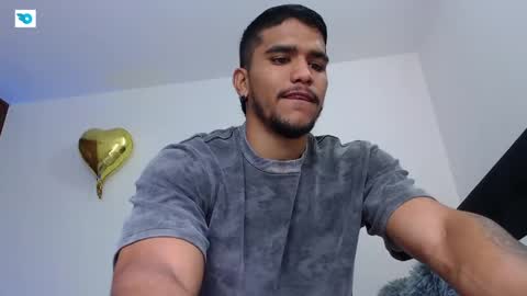 camilo_contre21 online show from May 19, 5:41 pm