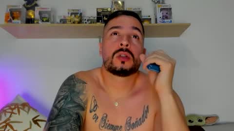 camilo_restrepo21 online show from November 29, 11:08 pm
