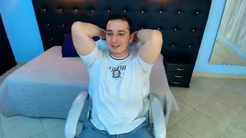 Snapshot of camilo_stark chatting on December 21, 1:21 pm Camilo online show from December 21, 1:21 pm