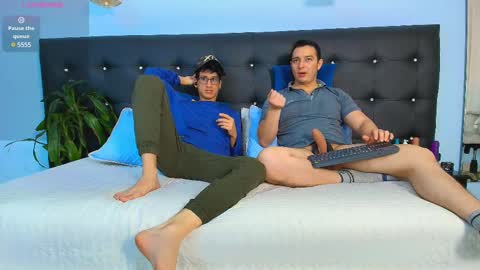 Snapshot of camilo_stark chatting on March 3, 8:32 pm Camilo online show from March 3, 8:32 pm