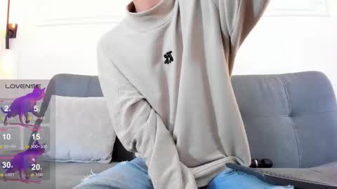 Snapshot of camilo_stark chatting on February 24, 3:15 am Camilo online show from February 24, 3:15 am