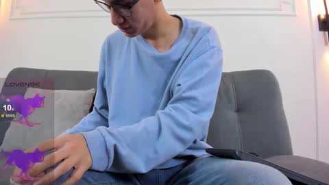 Snapshot of camilo_stark chatting on March 4, 3:12 am Camilo online show from March 4, 3:12 am