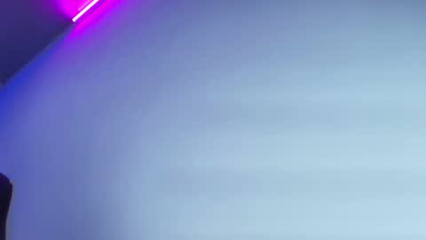 Snapshot of camiloalvarezzz3 chatting on February 24, 12:47 pm CAMILO online show from February 24, 12:47 pm