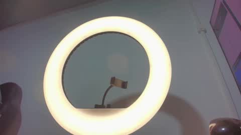 Snapshot of camiloalvarezzz3 chatting on March 25, 2:12 pm CAMILO online show from March 25, 2:12 pm