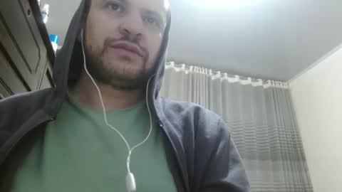 Snapshot of camiloking17 chatting on December 20, 3:36 am camilo online show from December 20, 3:36 am