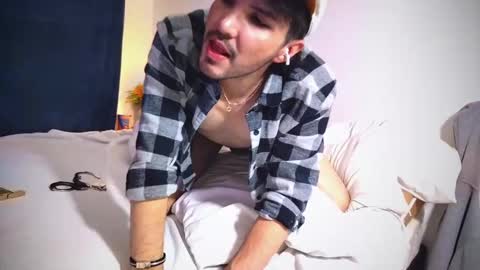 camilo online show from February 11, 1:10 am