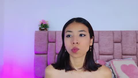 camiluxe online show from November 19, 11:54 am