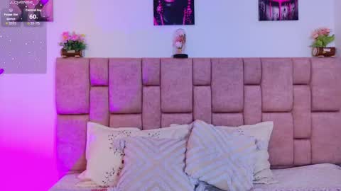 camiluxe online show from January 12, 7:52 pm