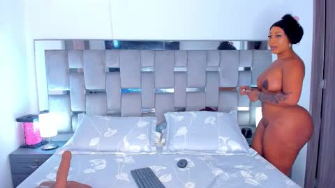 Camila online show from December 21, 3:52 pm