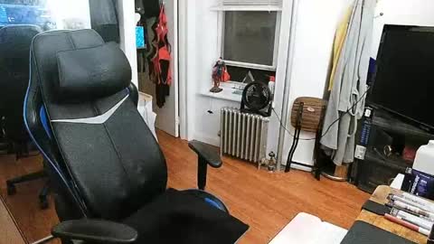 Snapshot of cammy_ho chatting on April 18, 6:17 am cammy_ho online show from April 18, 6:17 am