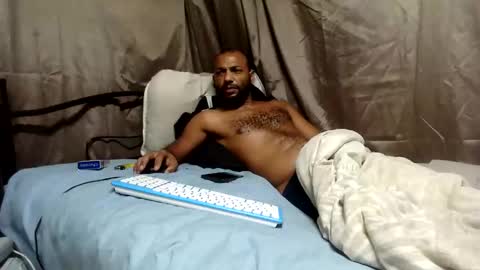 camopiel online show from April 8, 2:11 am